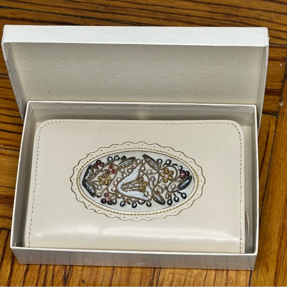 Billpak Vintage Embroidered White Leather Wallet